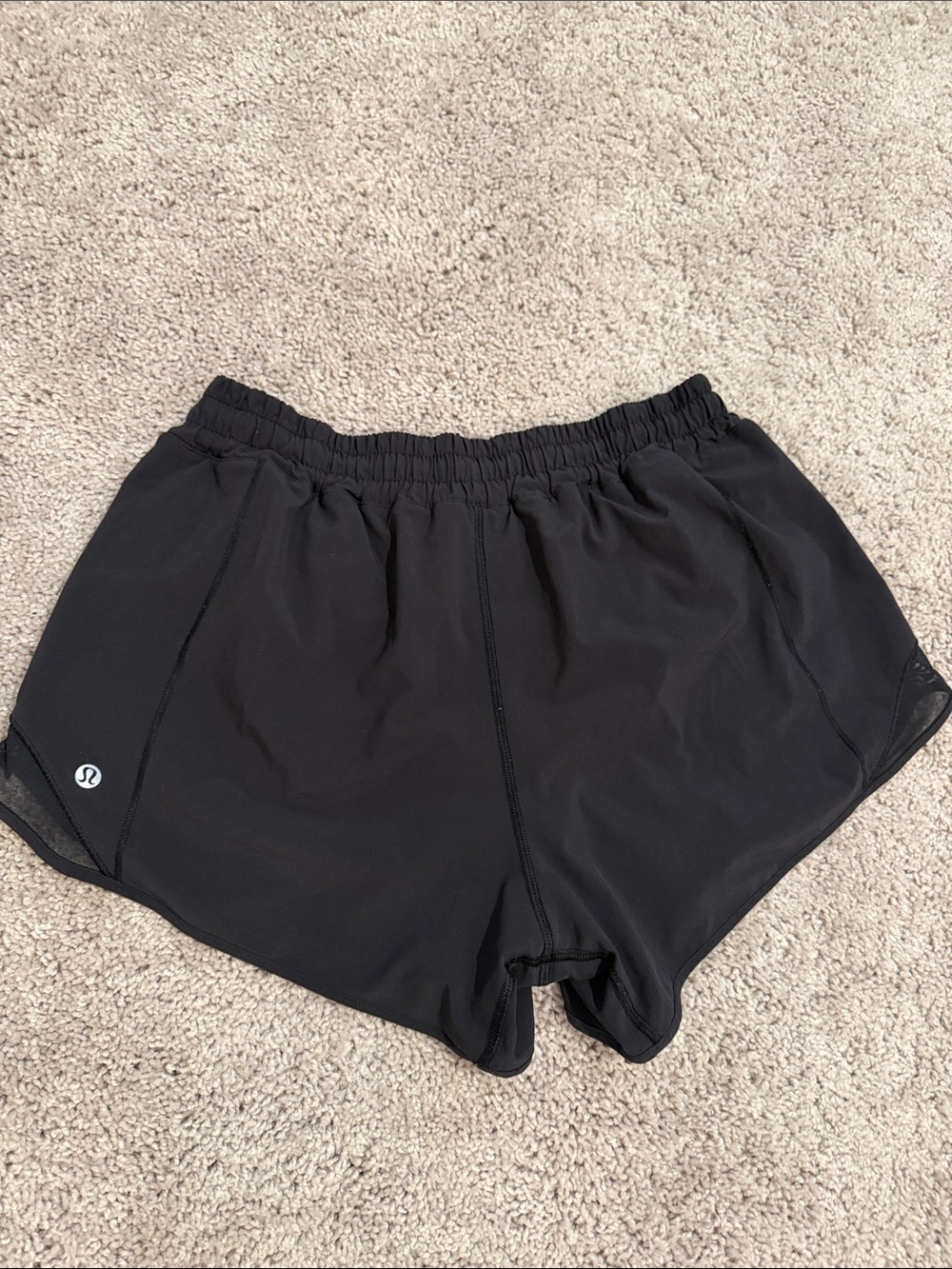 lululemon hotty hot shorts size 10 tall